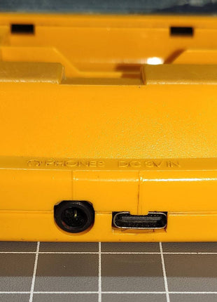 Game Boy Pocket: USB-C Cutting tool